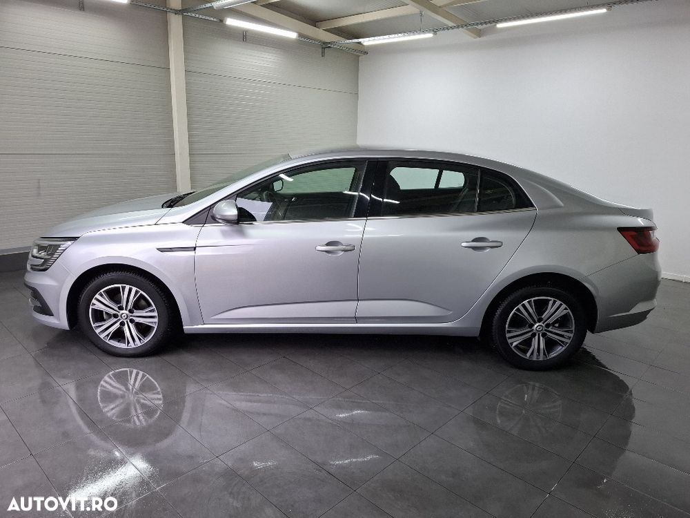 Renault Megane TCE 140 Equilibre - 8