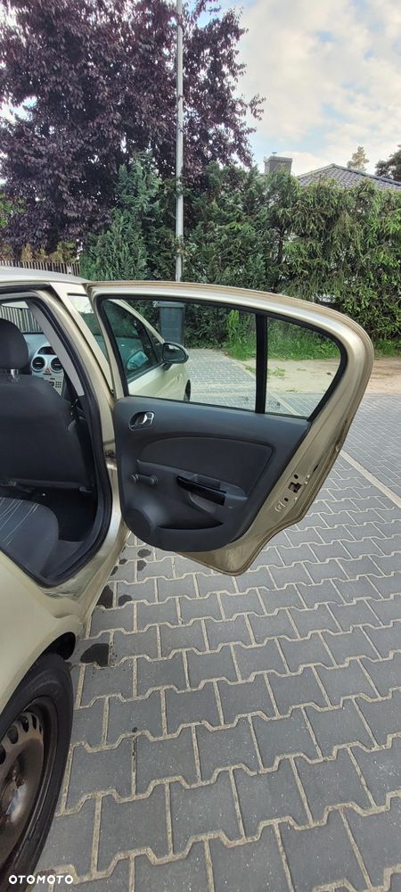 Opel Corsa - 27