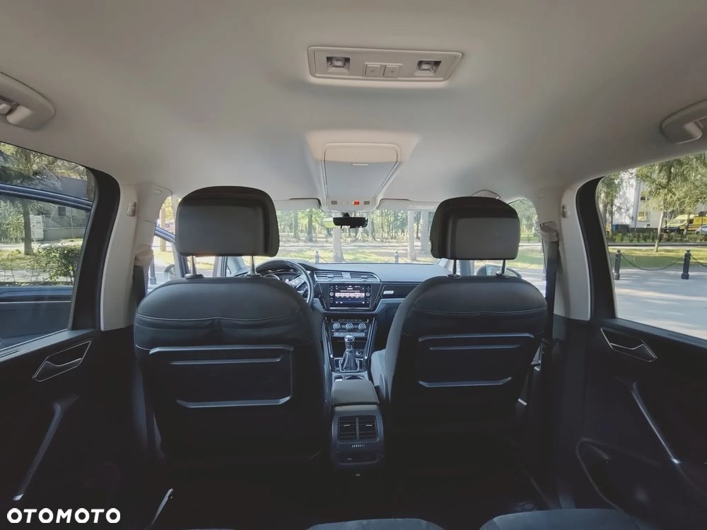 Volkswagen Touran 1.5 TSI EVO Comfortline - 17