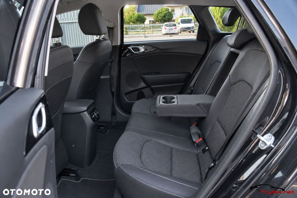 Kia Ceed - 21