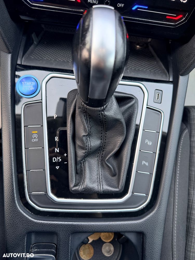 Volkswagen Passat - 8