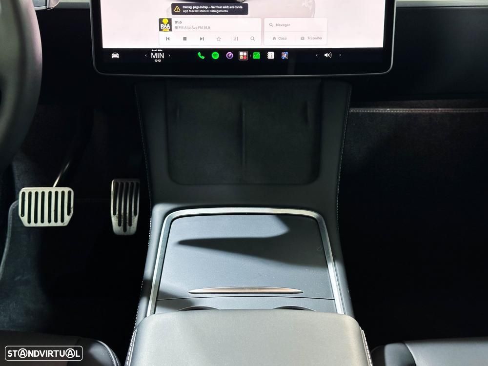 Tesla Model Y Long Range RWD - 24