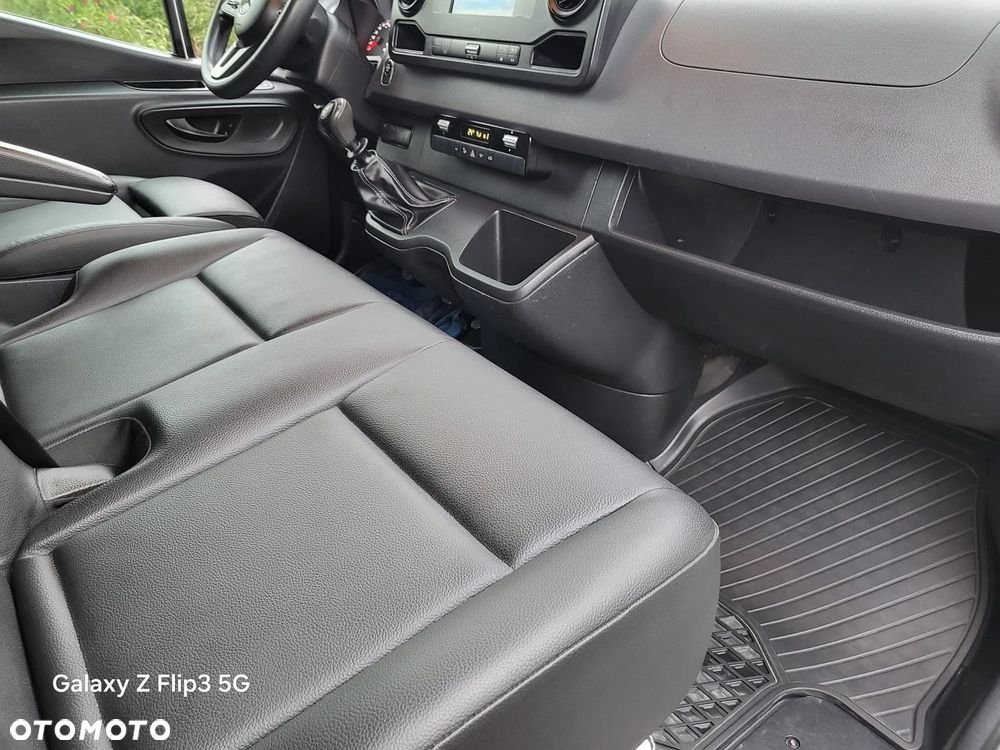 Mercedes-Benz SPRINTER - 15