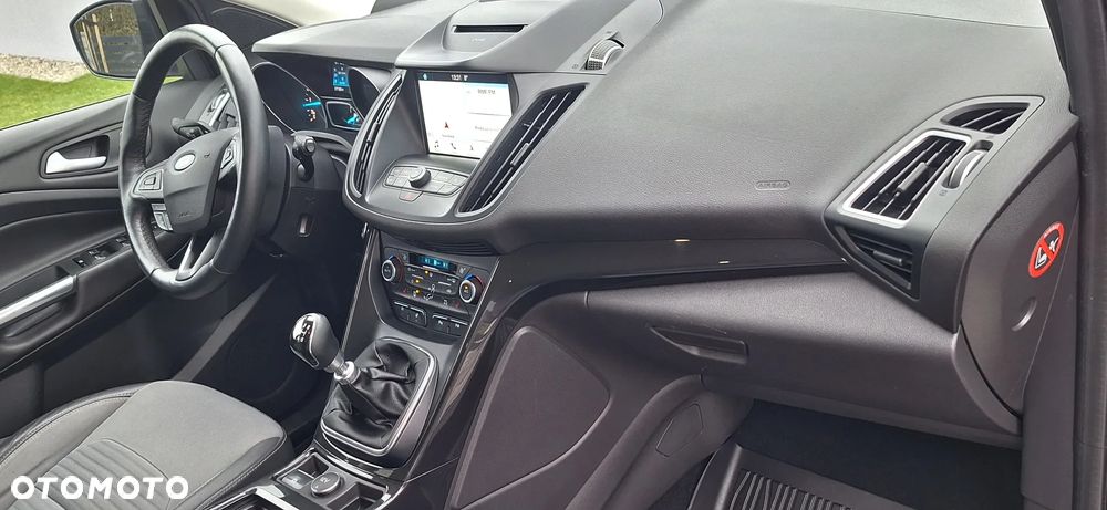 Ford Kuga 2.0 TDCi 4x4 Titanium - 16