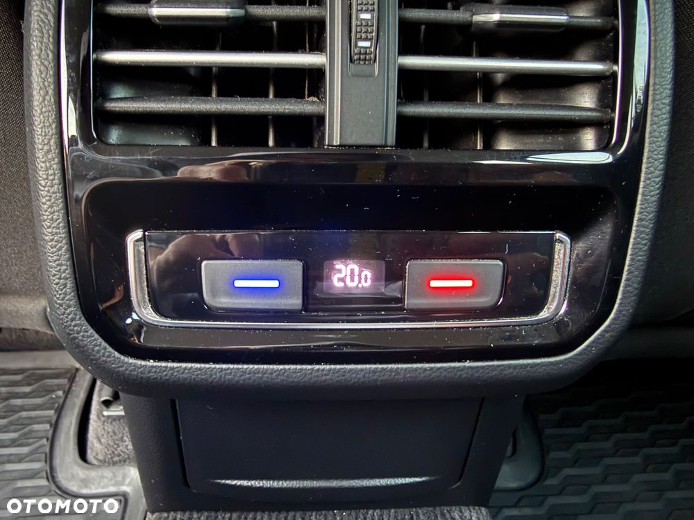 Volkswagen Passat 2.0 TDI BMT Highline DSG7 - 19