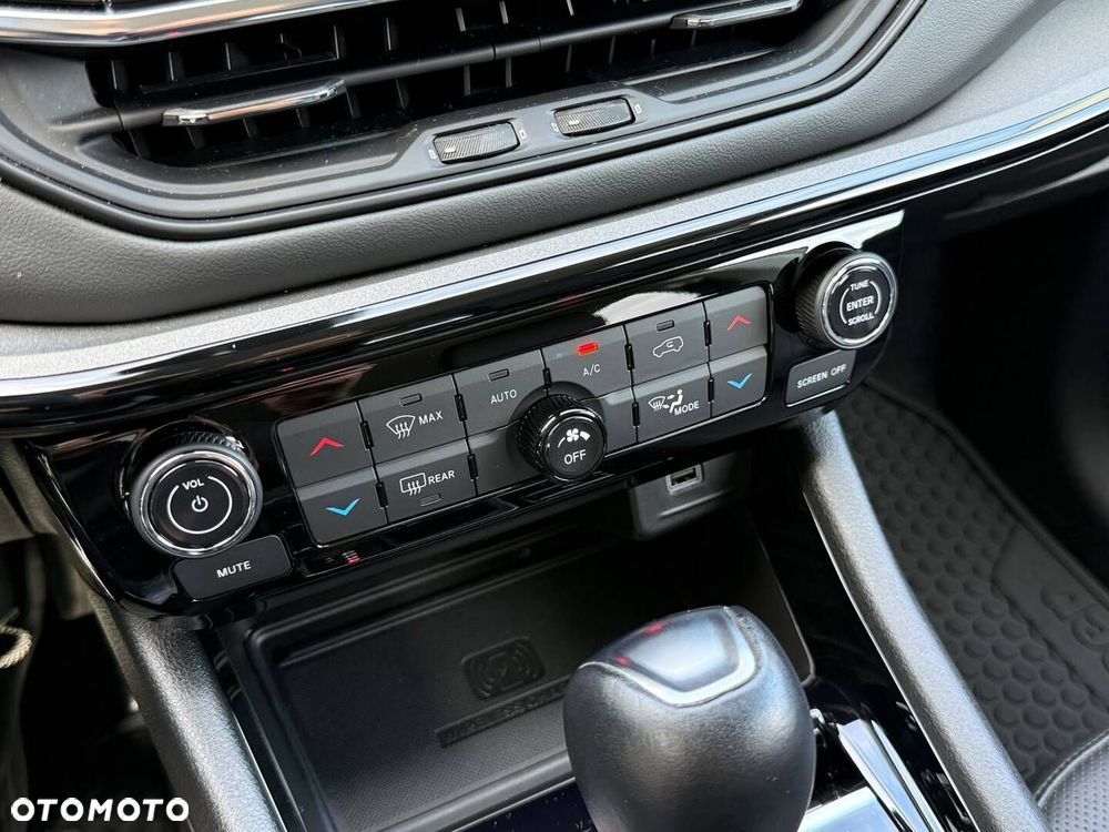 Jeep Compass - 18