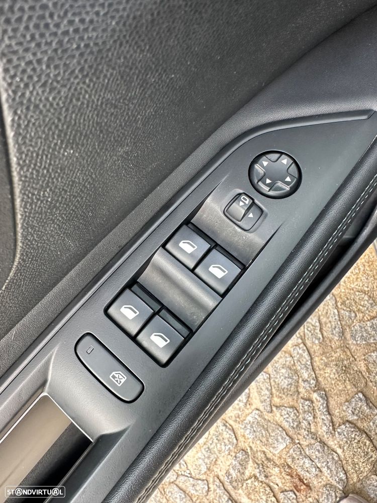 Peugeot 3008 PureTech 130 Stop & Start GPF Allure Business-Pack - 16