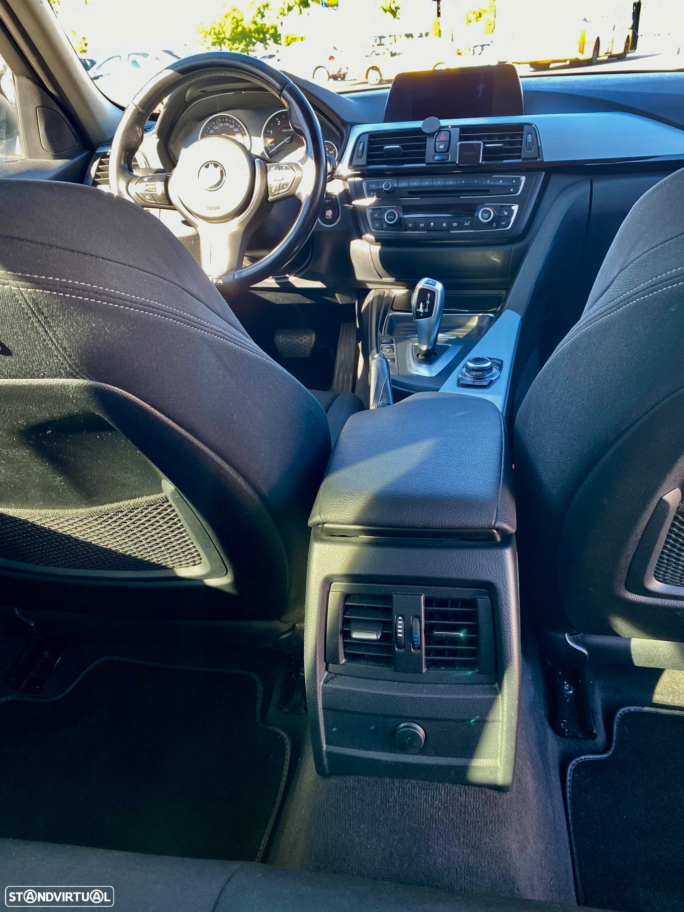 BMW 320 d DPF Touring Aut. Edition Fleet Sport - 12