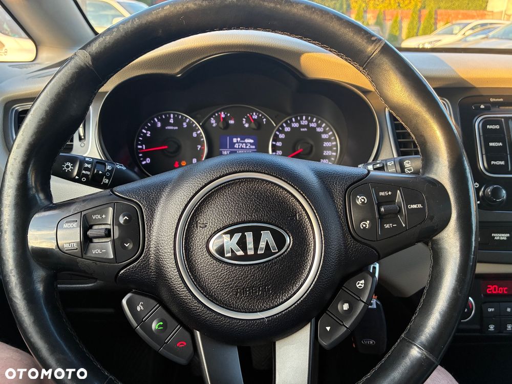 Kia Carens 1.6 GDI Attract - 15