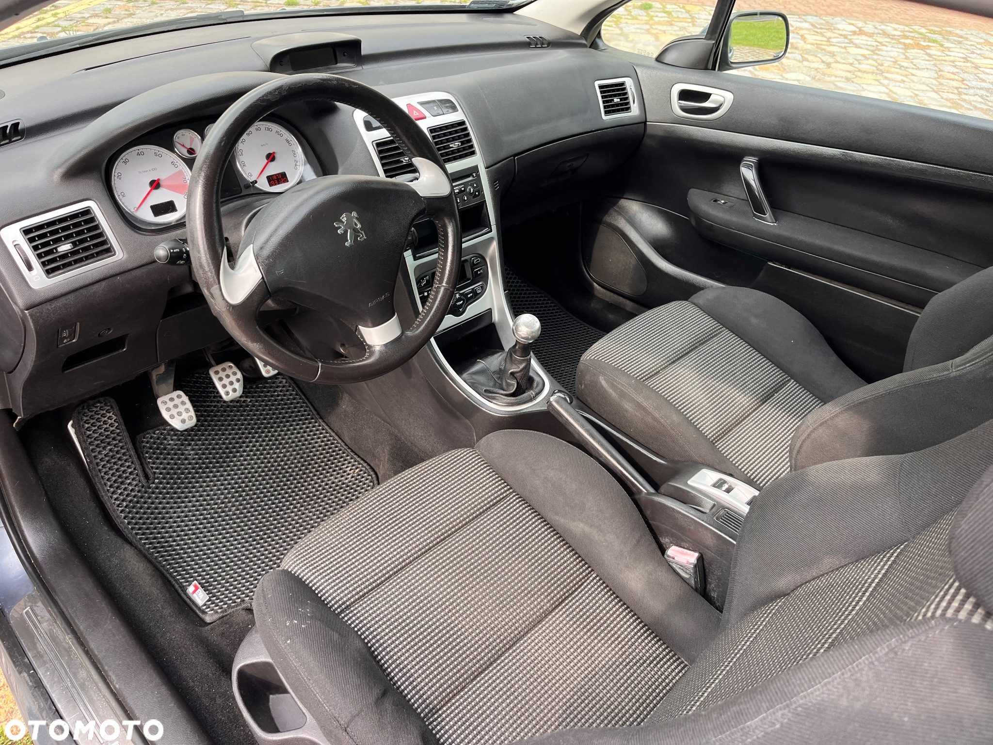 Peugeot 307 CC 2.0 - 23