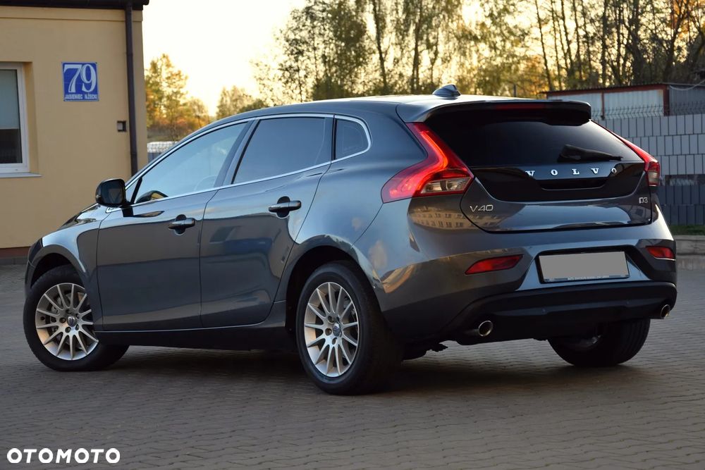 Volvo V40 D3 Summum - 8