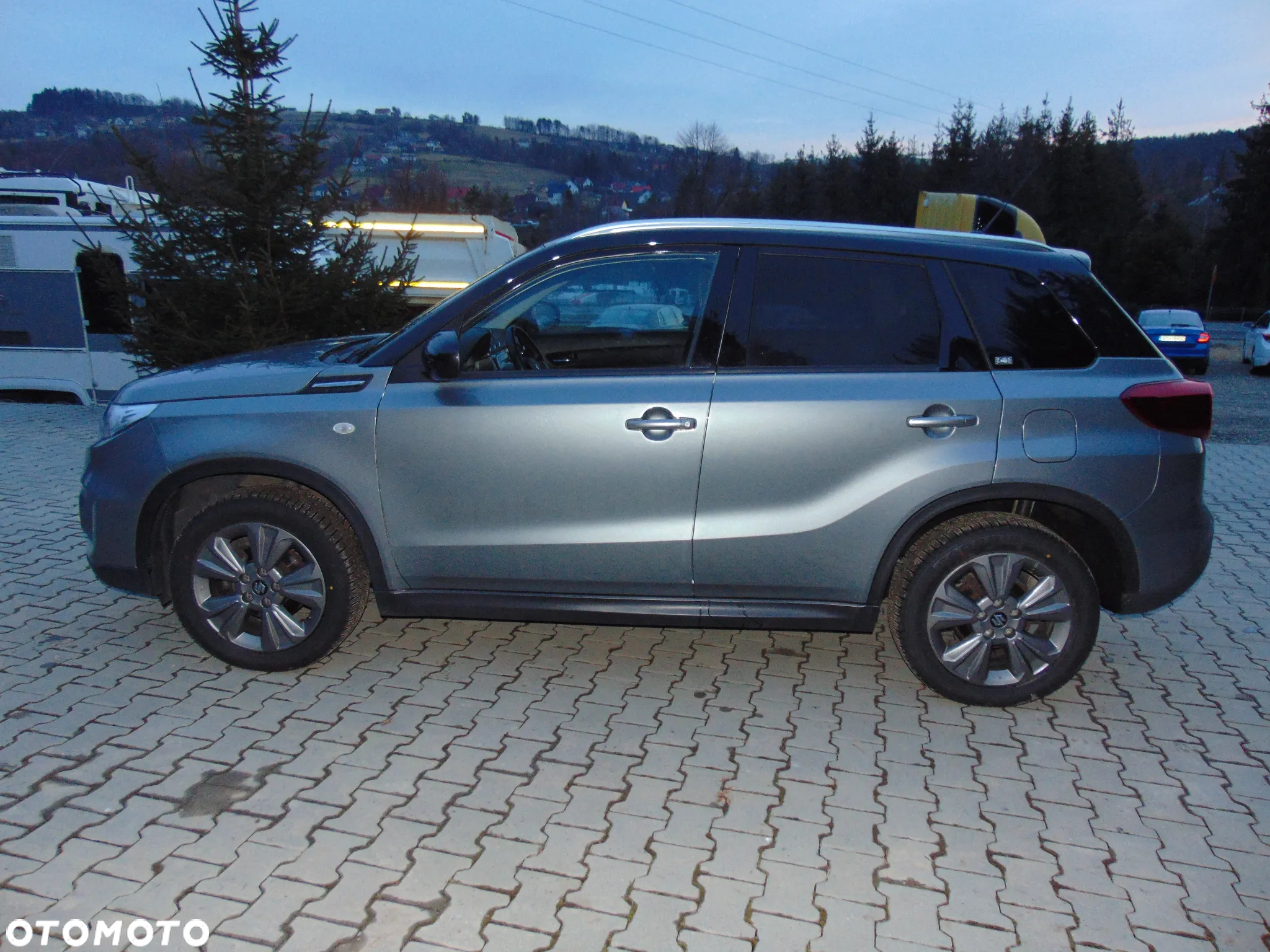 Suzuki Vitara 1.0 Boosterjet Premium 4WD - 19