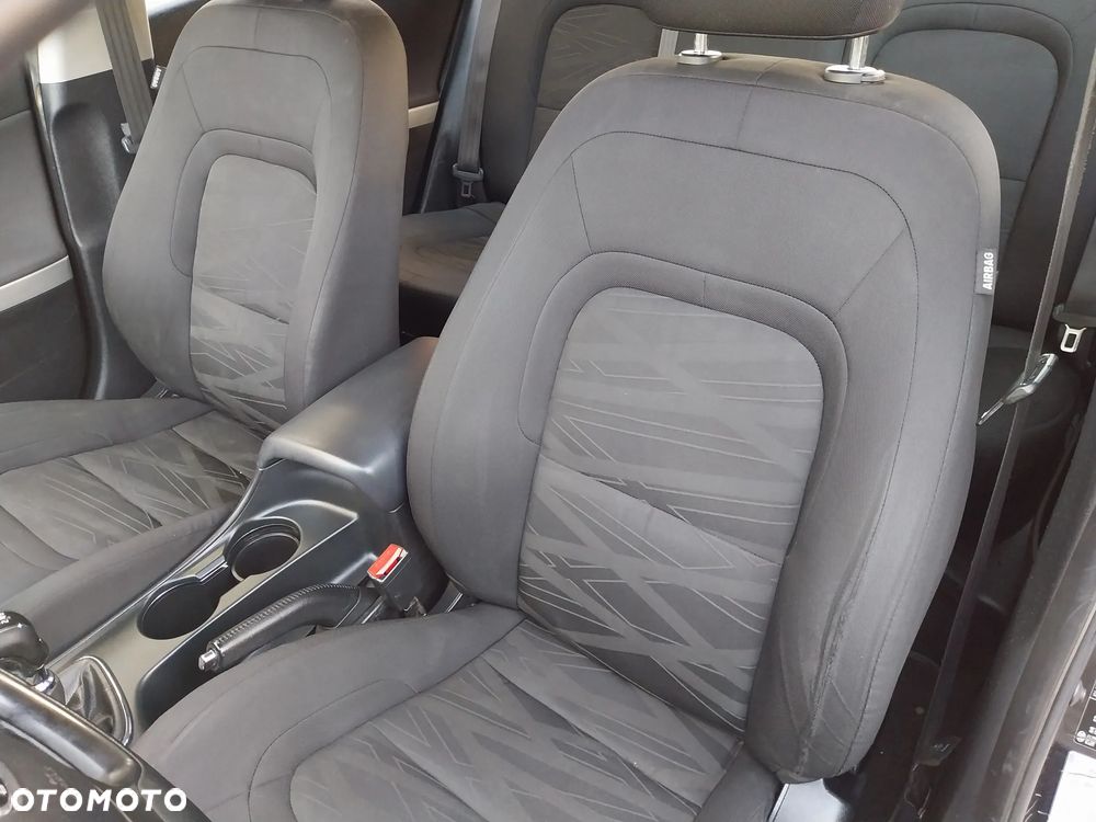 Kia Ceed 1.4 CVVT Dream Team Edition - 18
