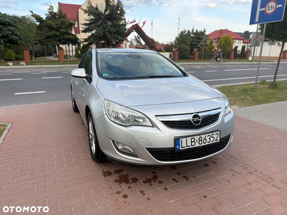 Opel Astra 1.4 Turbo - 1