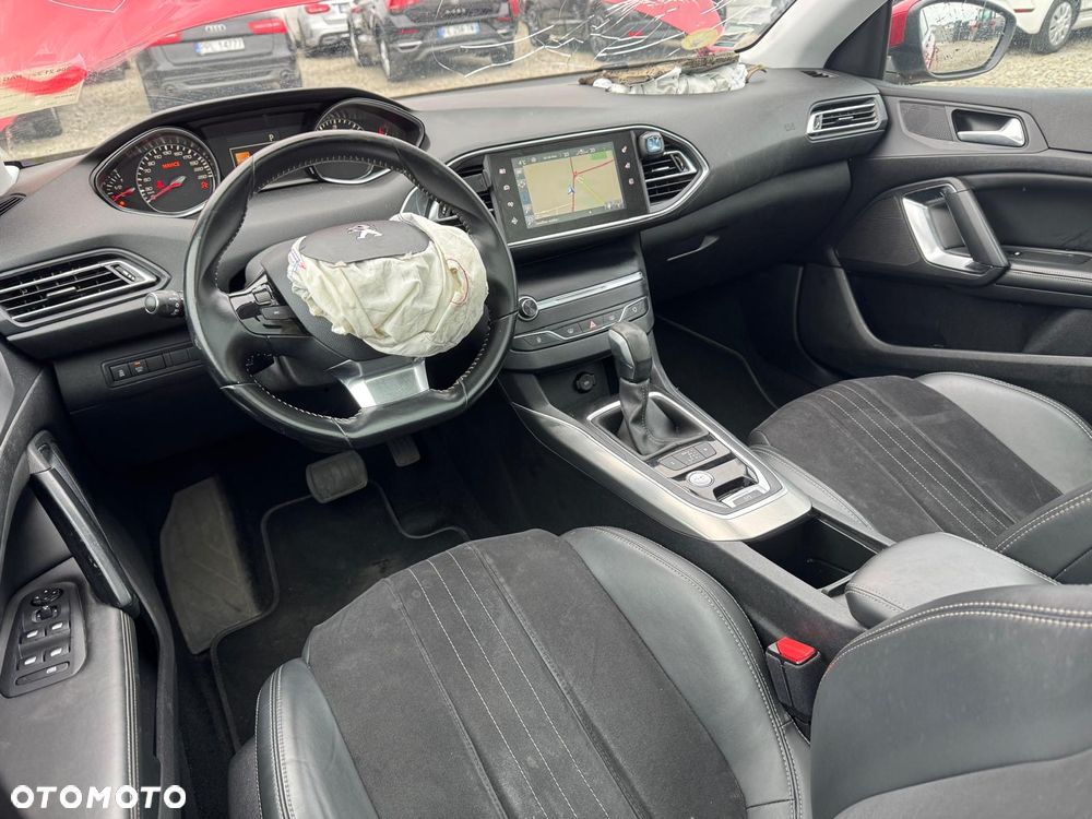 Peugeot 308 BlueHDi 120 EAT6 Stop & Start Active Business-Paket - 14