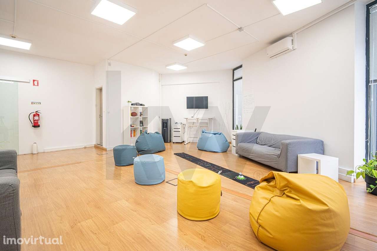 Arrendamento de Escritório (300m2) no Largo da Lagoa em Linda-a-Velha, - Grande imagem: 5/12