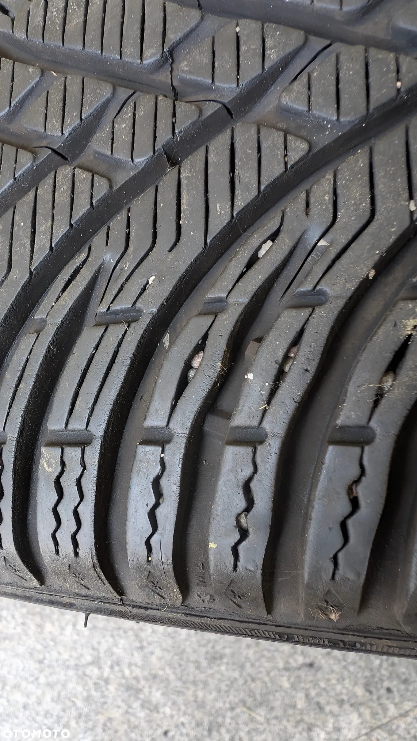 Komplet oryginalnych kół z felgami ALU do BMW X1 (e84) z prawie nowymi oponami zimowymi KLEBER 225/50R17 - 4