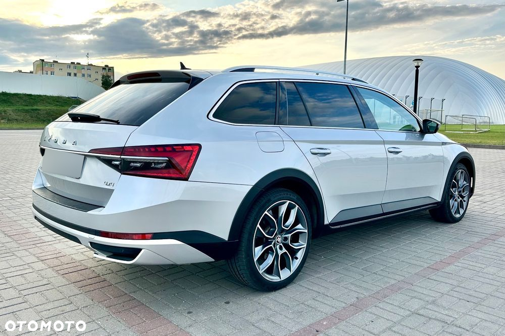 Skoda Superb 2.0 TSI 4x4 Scout DSG - 5