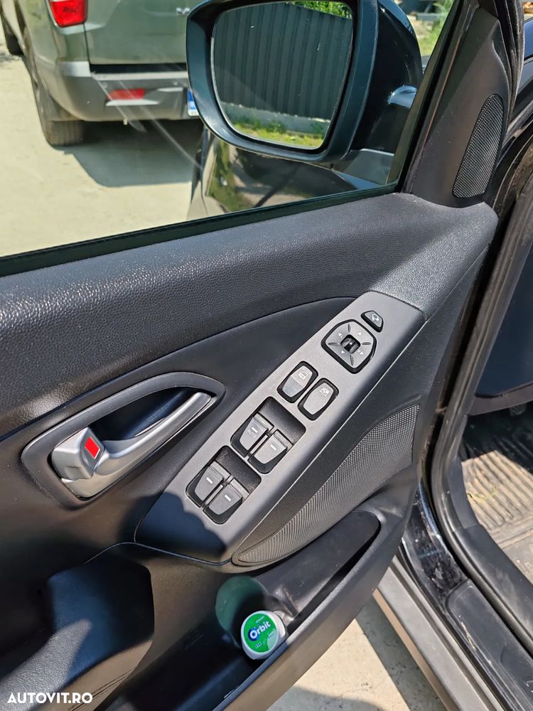 Hyundai ix35 2.0 CRDI 4WD Premium - 5