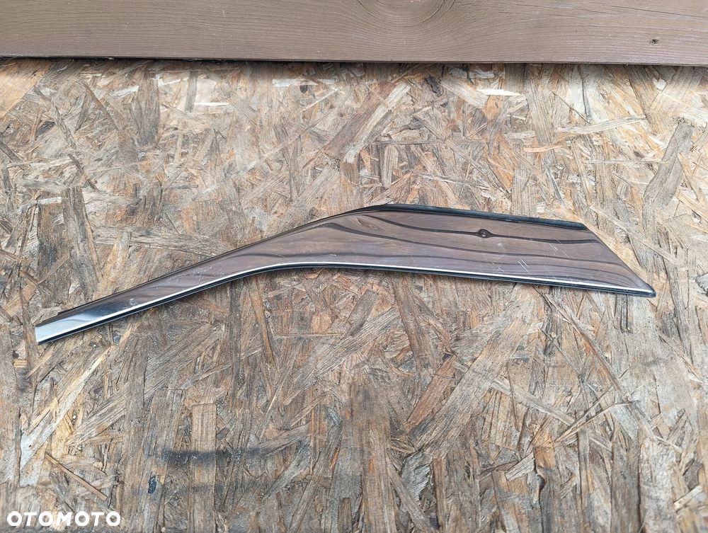 LISTWA BŁOTNIKA LEWEGO TYLNEGO CHROM RENAULT CAPTUR II 833314582R - 1