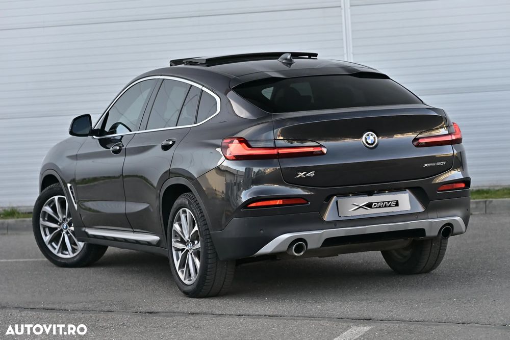 BMW X4 xDrive30i AT xLine - 3