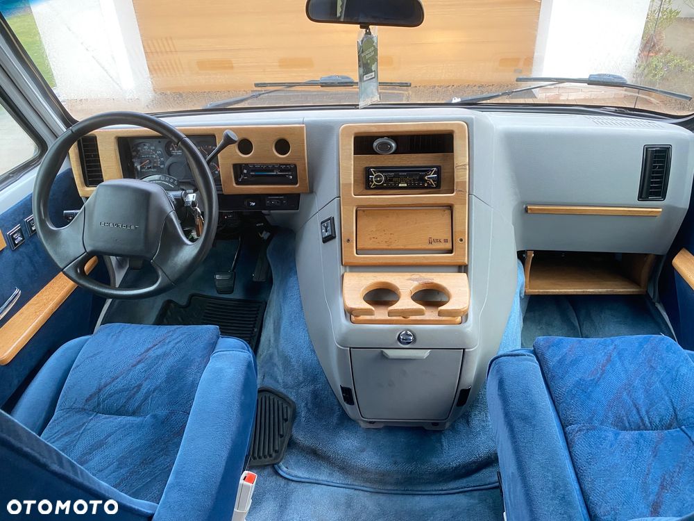 Chevrolet Chevy Van - 7