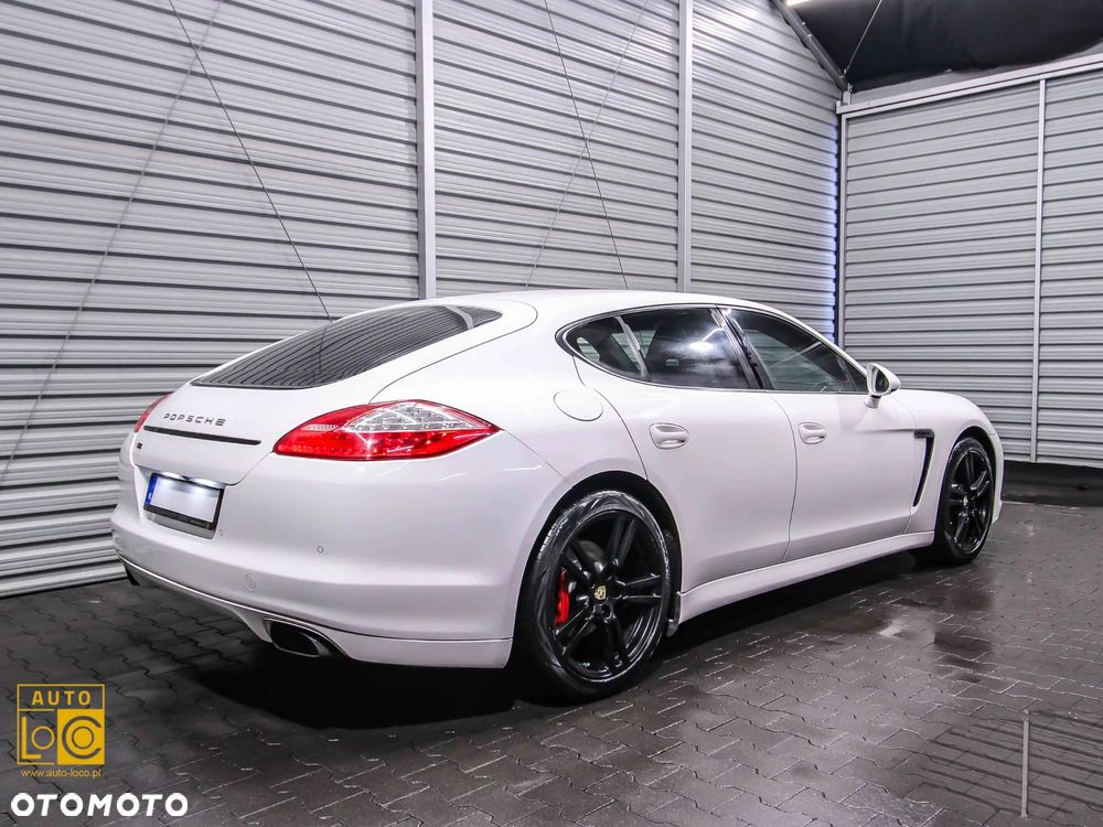 Porsche Panamera Platinum Edition - 8