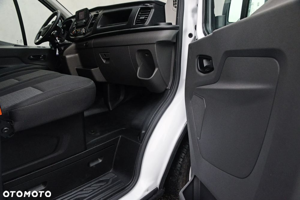 Ford Transit - 20