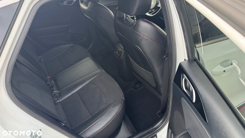 Kia ProCeed 1.6 T-GDI DCT7 OPF GT - 15