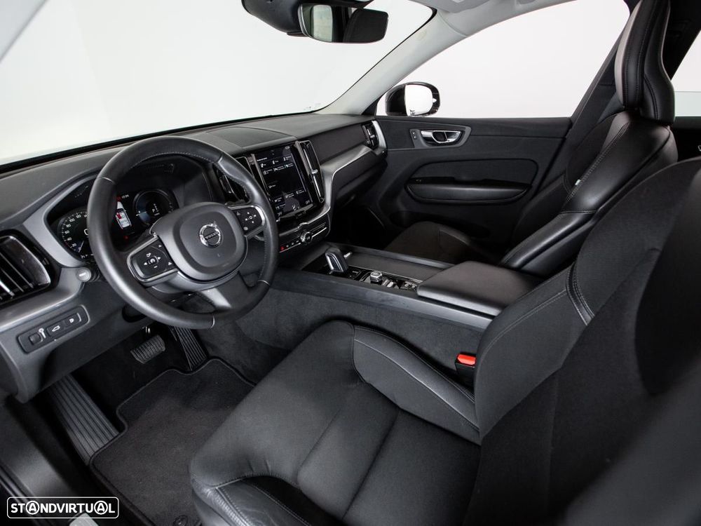 Volvo XC 60 2.0 T8 PHEV Momentum AWD - 8