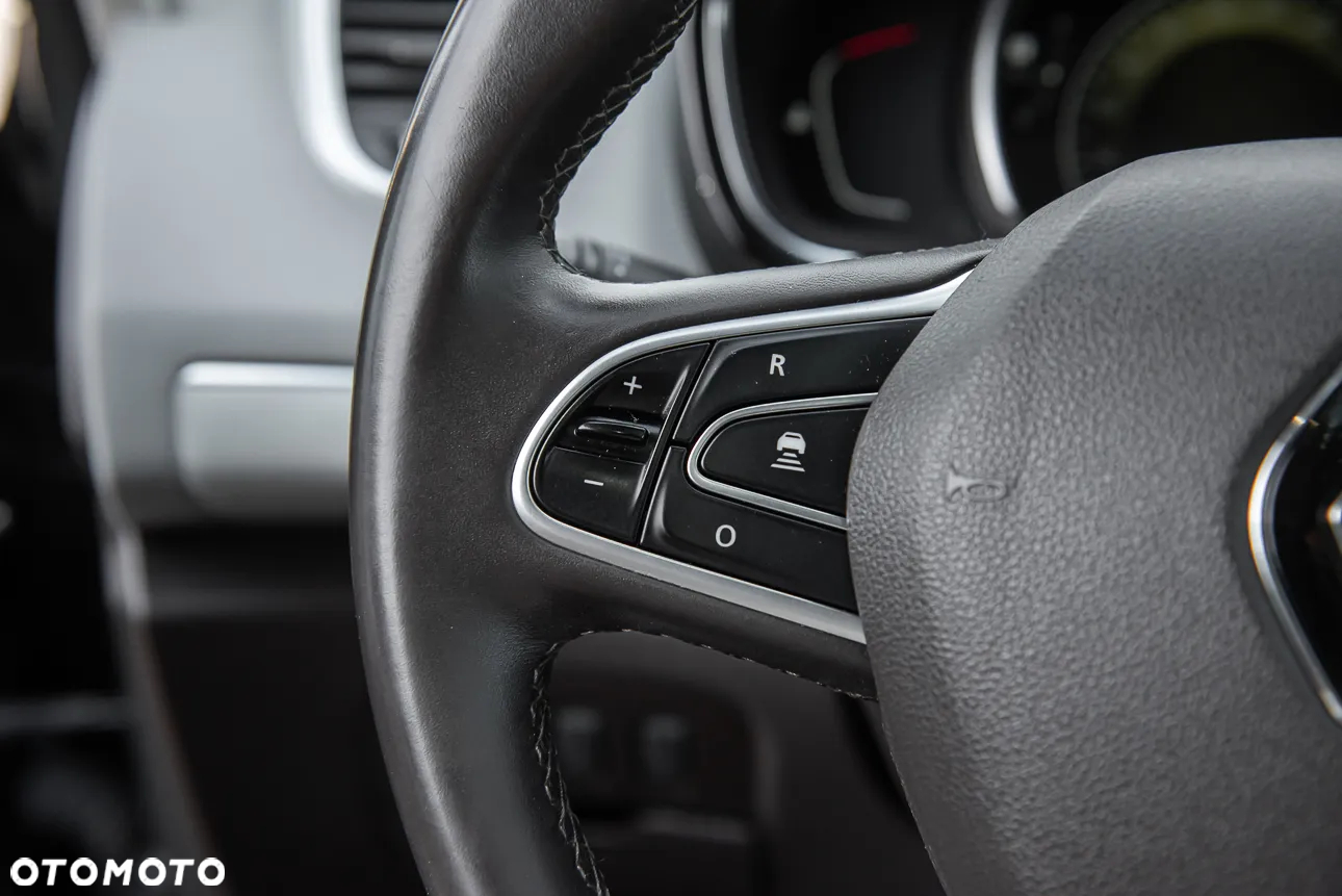 Renault Espace 1.6 TCE Energy Zen EDC 7os - 19