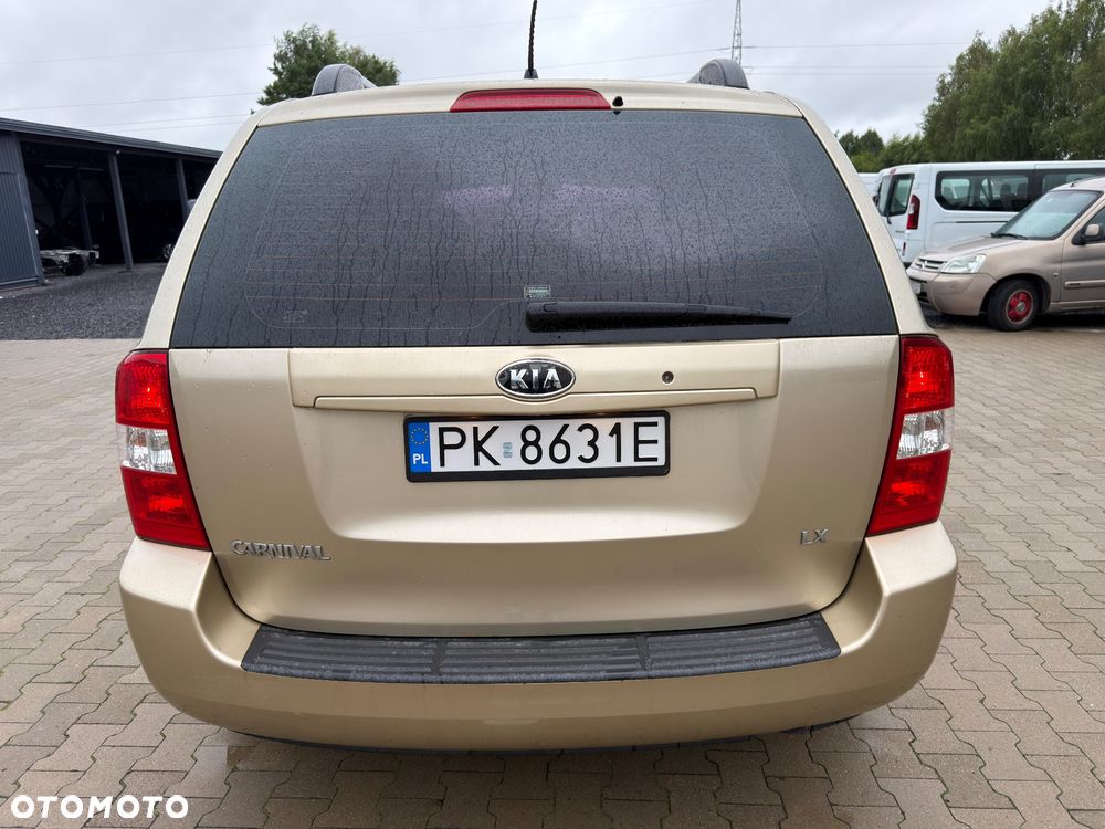 Kia Carnival 2.9 CRDi Voyage - 6