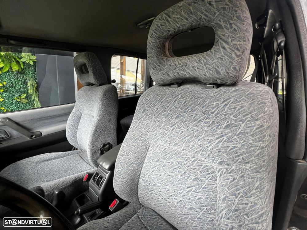 Mitsubishi Pajero 2.8 TD GLS - 10