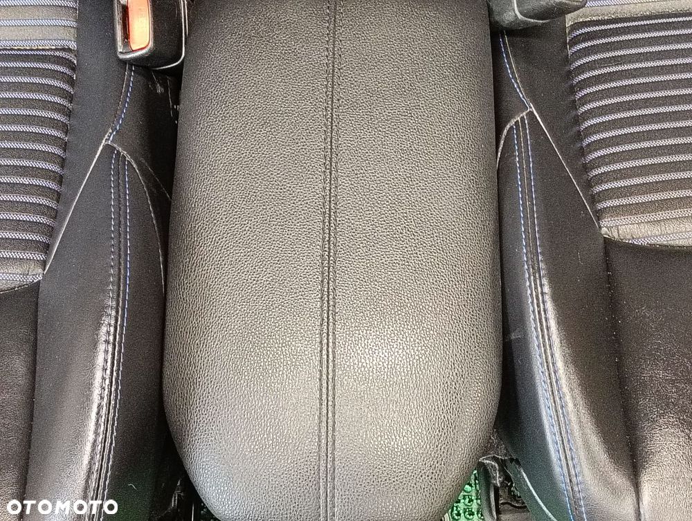 TOYOTA RAV4 od 2019r Fotele Kanapy Boczki - 7