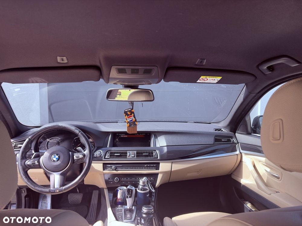 BMW Seria 5 520d xDrive - 5