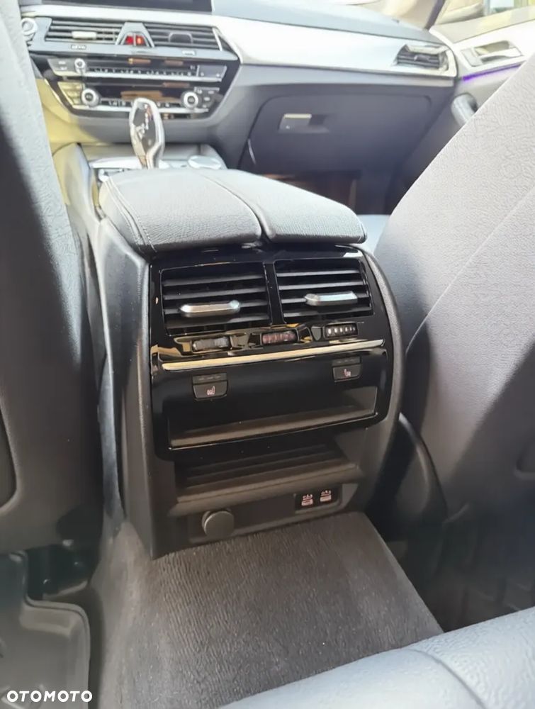 BMW Seria 5 530i Sport Line - 7