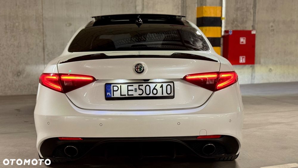 Alfa Romeo Giulia 2.0 Turbo TI Q4 - 7