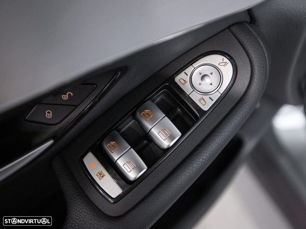 Mercedes-Benz GLC 300 de 4Matic - 18