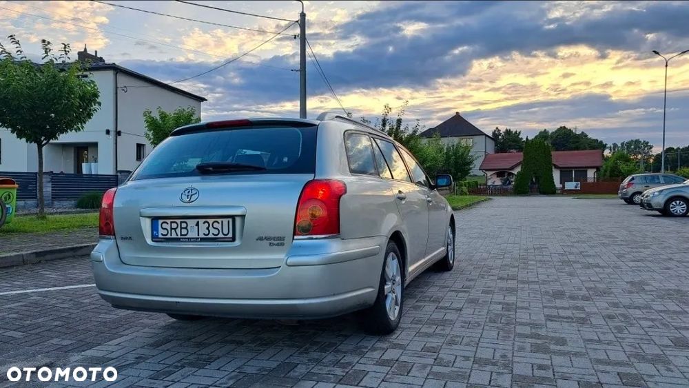 Toyota Avensis 2.0 D-4D - 4
