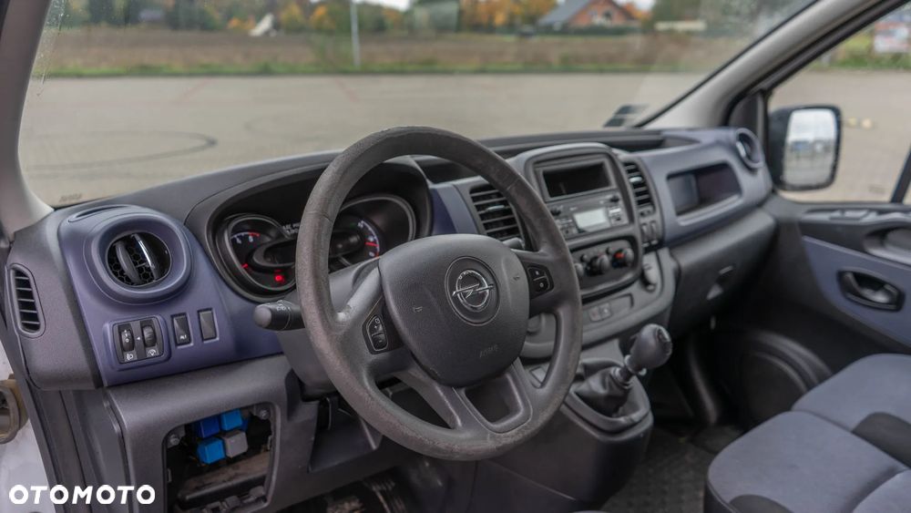 Opel Vivaro - 2