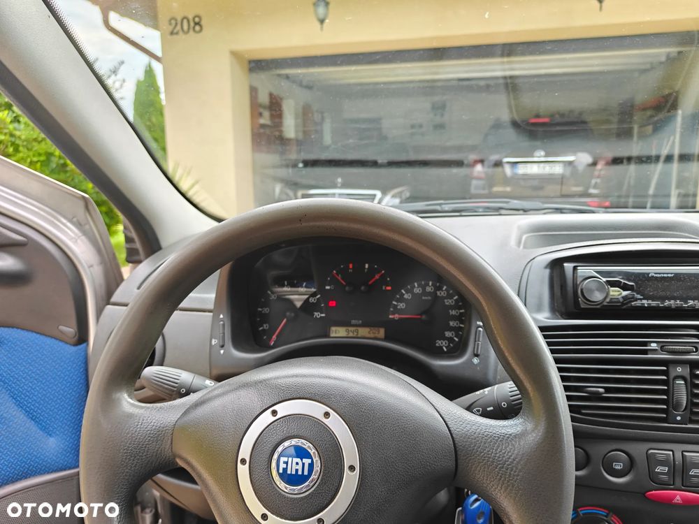 Fiat Punto 1.2 8V Active - 9