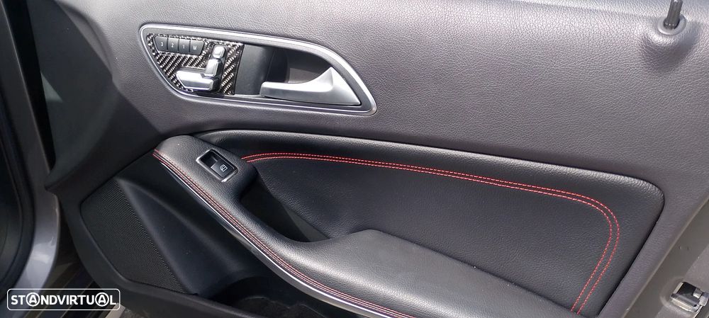 Mercedes-Benz GLA 220 CDi AMG Line 4-Matic - 5