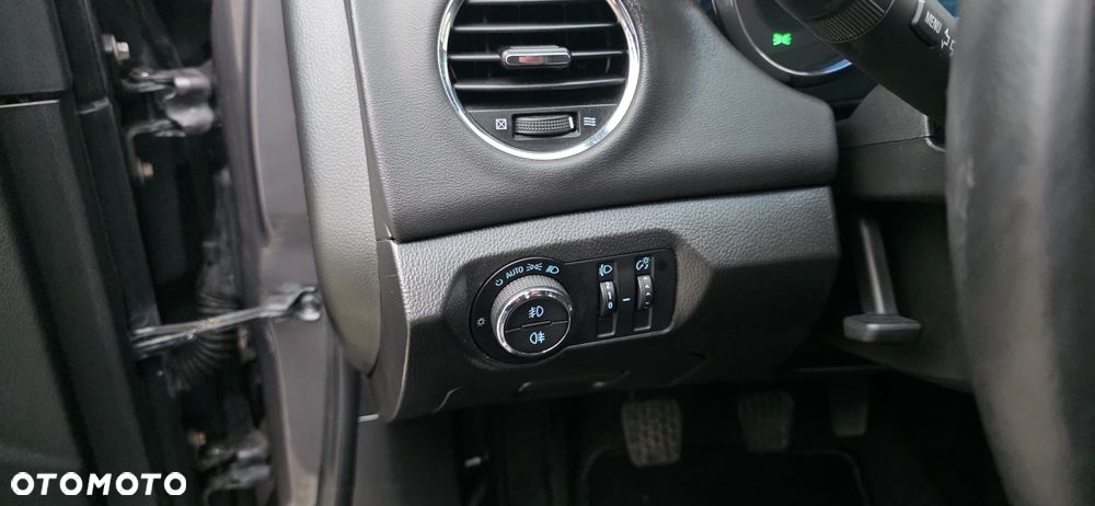 Chevrolet Cruze 1.8 LT+ - 33