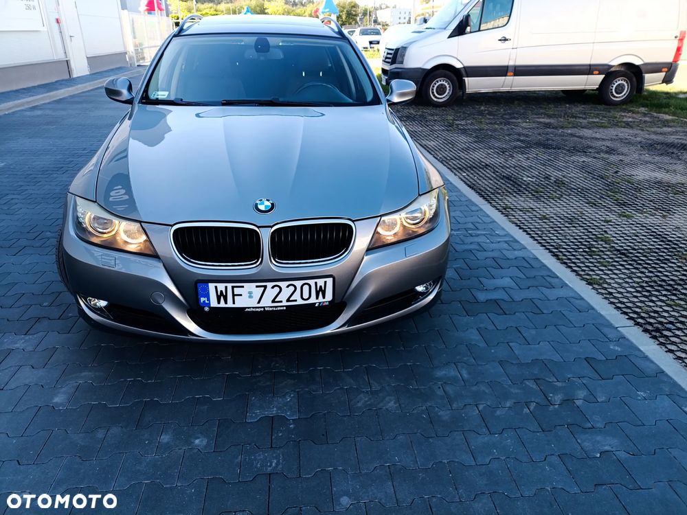 BMW Seria 3 318i Edition Exclusive - 17