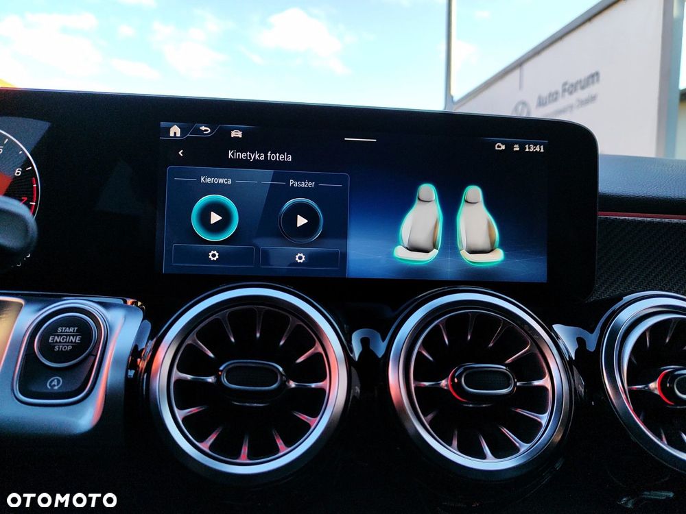 Mercedes-Benz GLB 200 AMG Line 7G-DCT - 23