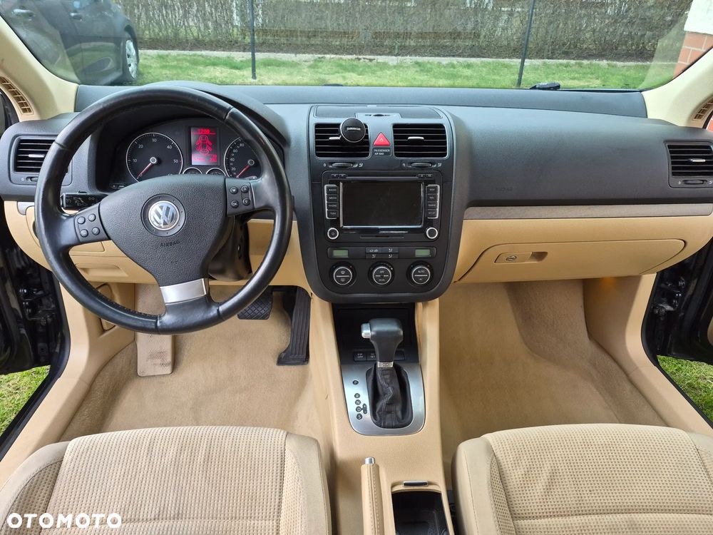 Volkswagen Jetta 2.0 TDI Comfortline DSG - 7