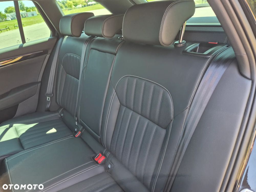 Skoda Superb 2.0 TDI SCR 4x4 L&K DSG - 15