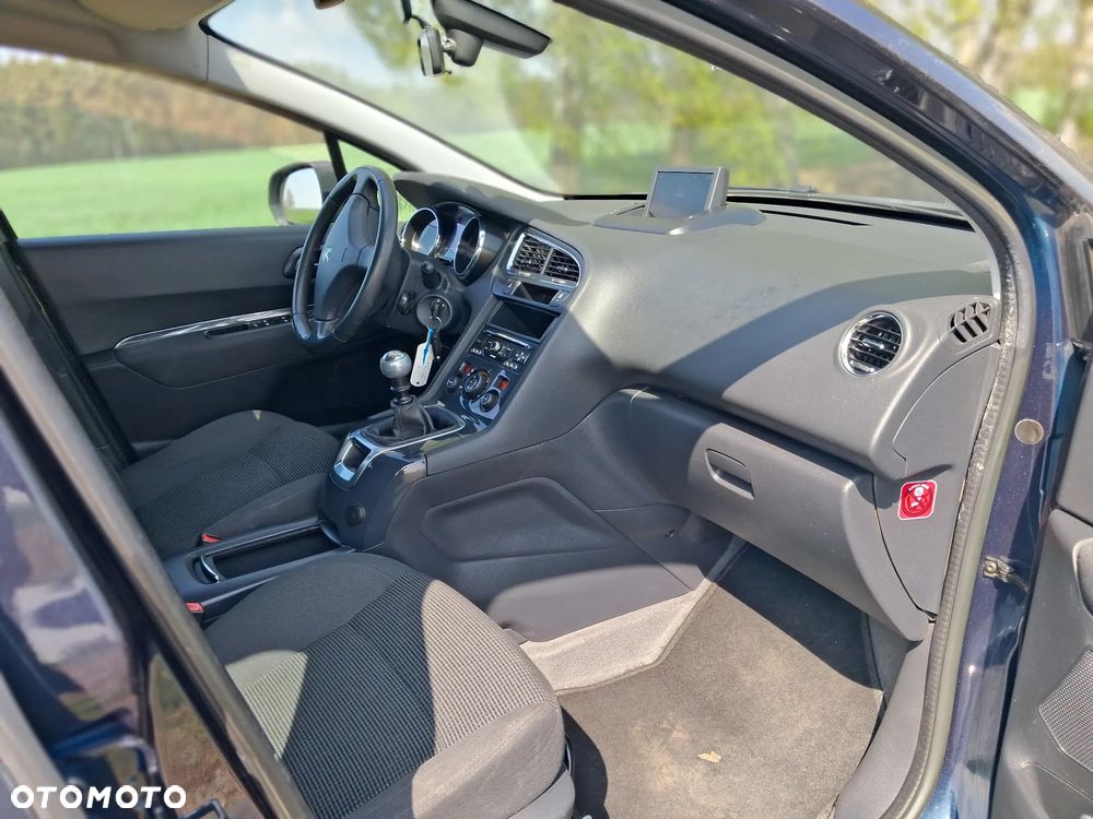 Peugeot 5008 HDI 115 Access - 19