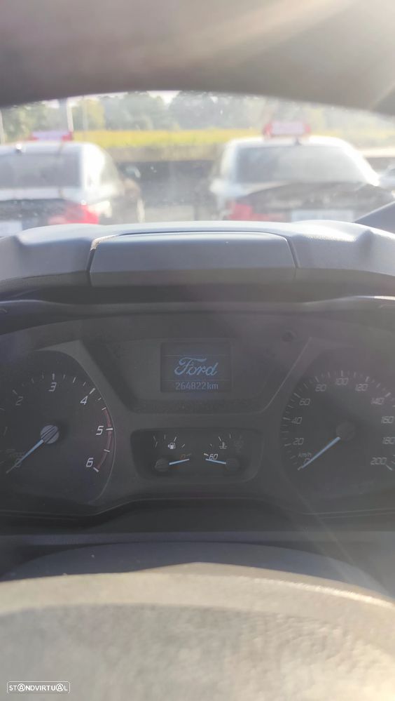 Ford Transit Custom 2.2 TDCI  - IVA DEDUTÍVEL - 10