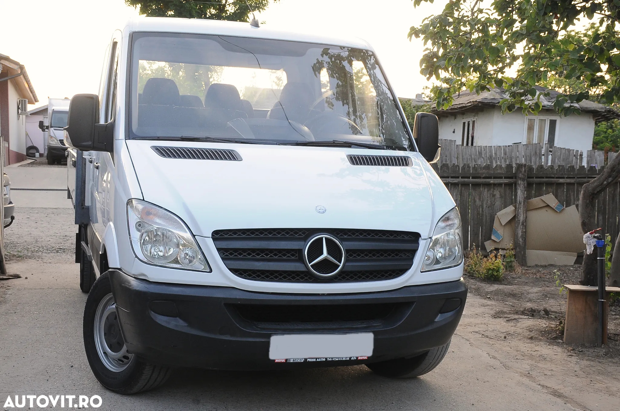 Mercedes-Benz Sprinter - 2